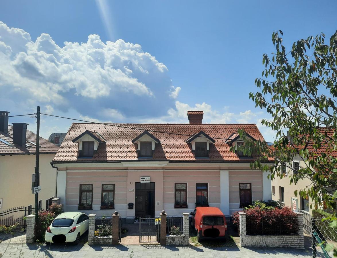 Rooms Cehovin Постойна Екстер'єр фото