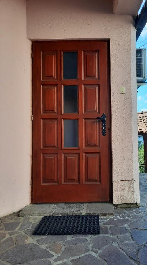 Rooms Cehovin Постойна Екстер'єр фото