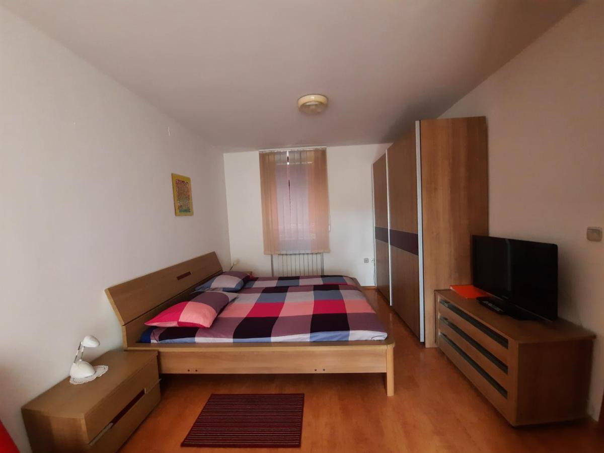 Rooms Cehovin Постойна Екстер'єр фото