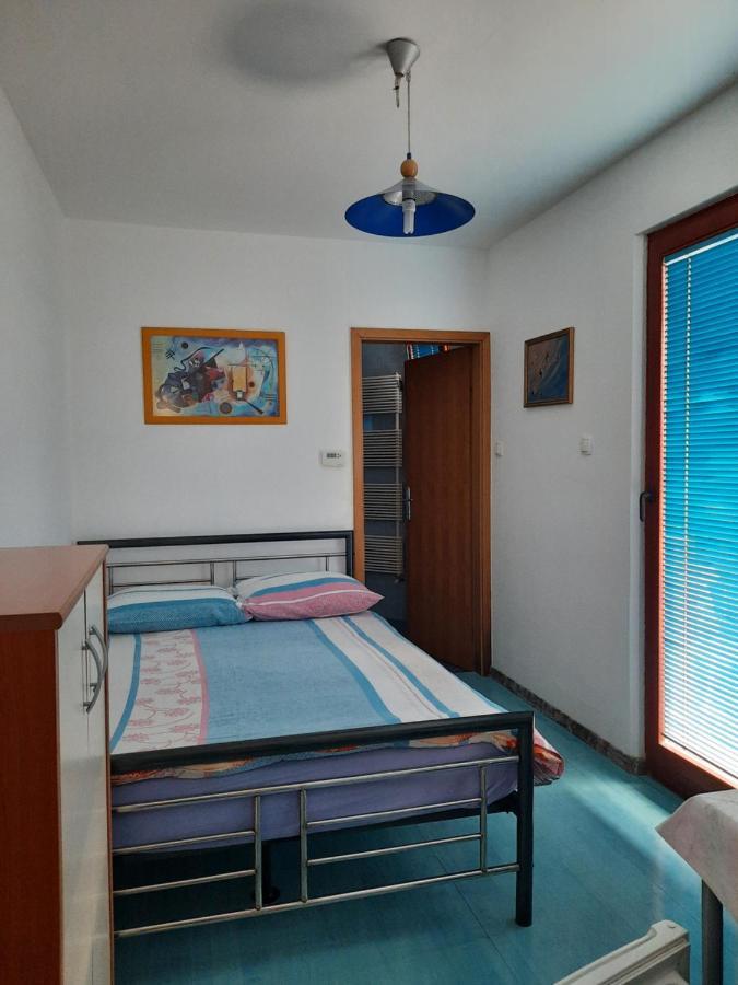 Rooms Cehovin Постойна Екстер'єр фото