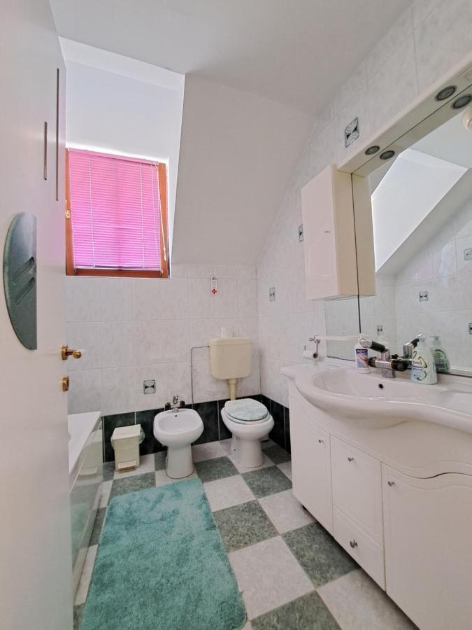 Rooms Cehovin Постойна Екстер'єр фото