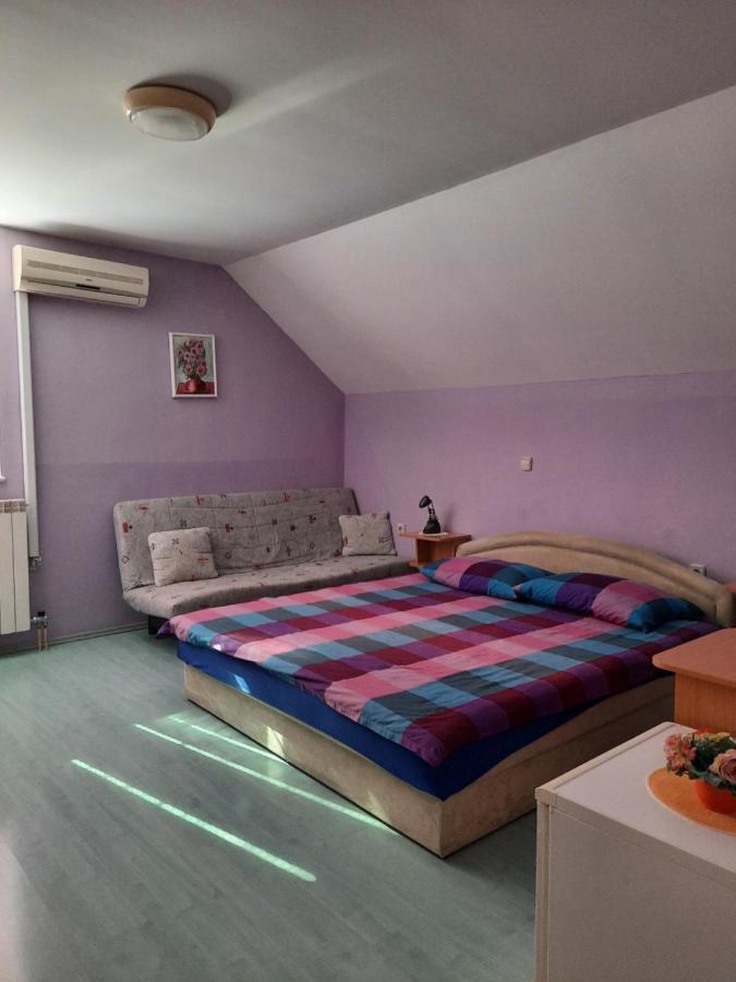 Rooms Cehovin Постойна Екстер'єр фото